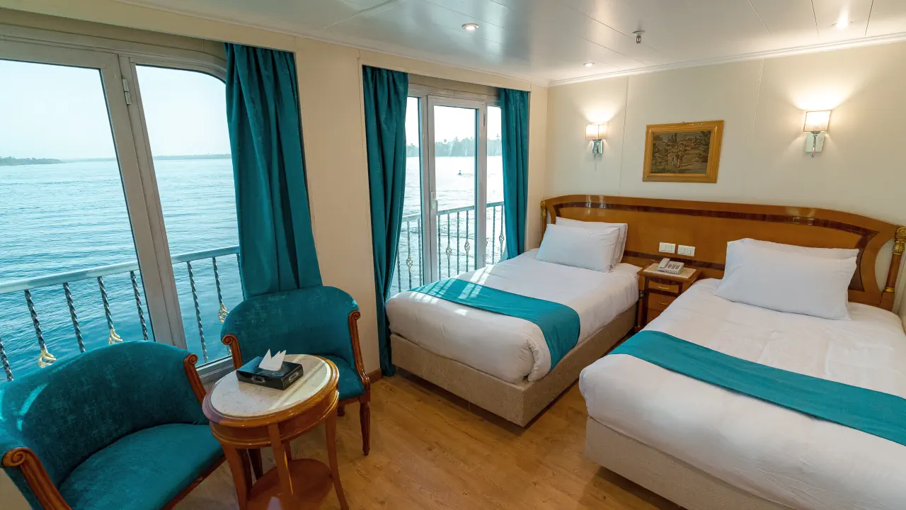 رحلة الباخرة نايل كويست